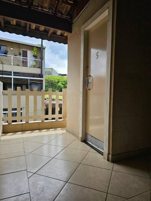 Kit Em Acesso Rodoanel Castelo Branco 公寓